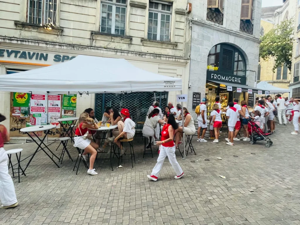 mange debout tabouret 4.5x3 feria